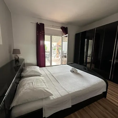 Apartment Mare 2